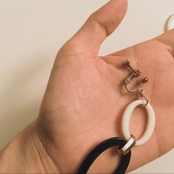 Acrylic earrings - Picture 3 of 4